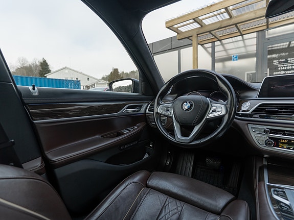 BMW 730d 29 of 30