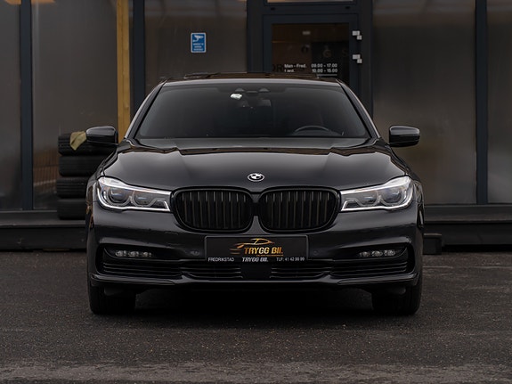 BMW 730d 2 of 30