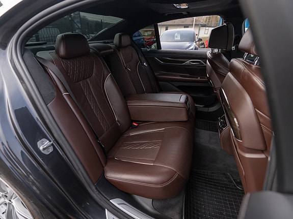 BMW 730d 25 of 30