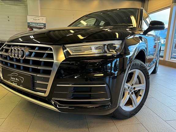 Audi Q5 2 of 29
