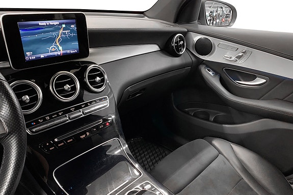 Mercedes-Benz GLC350 e 14 of 14