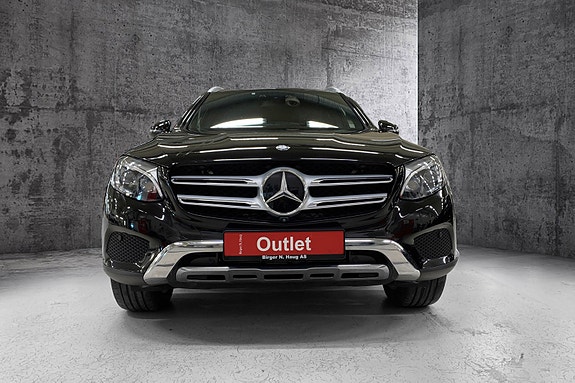 Mercedes-Benz GLC350 e 7 of 14