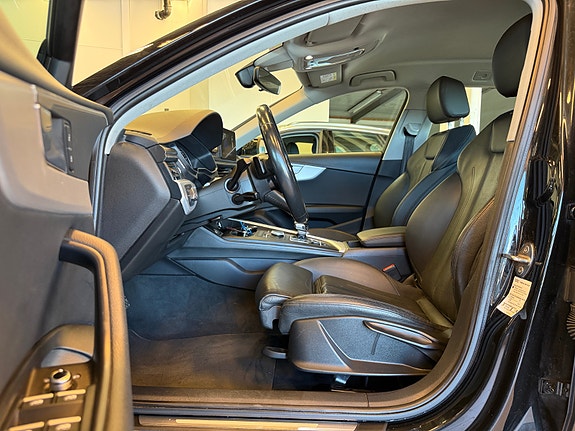 Audi A4 9 of 30
