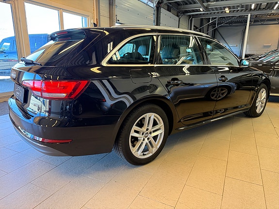 Audi A4 8 of 30