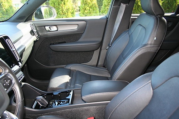 Volvo XC40 12 of 22