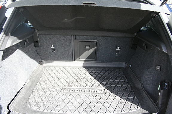 Volvo XC40 5 of 22
