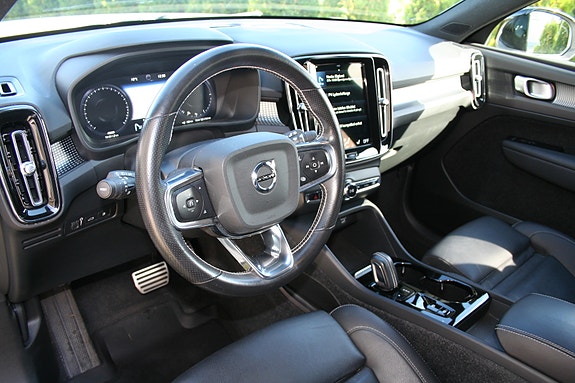 Volvo XC40 13 of 22