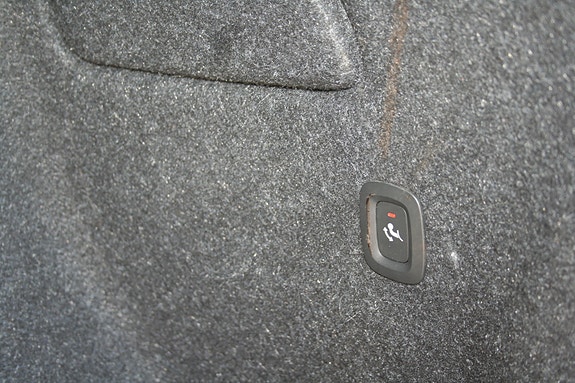 Volvo XC40 8 of 22
