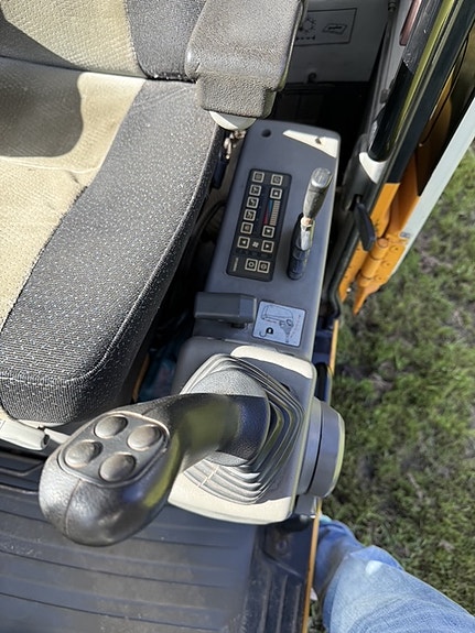Hyundai Robex 110d-7 15 of 19