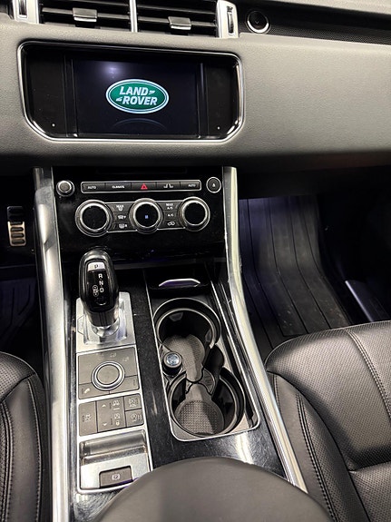 Land Rover Range Rover Sport 21 of 30