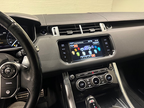 Land Rover Range Rover Sport 30 of 30