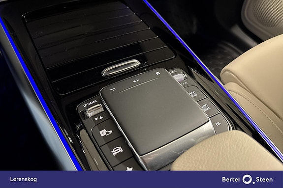Mercedes-Benz EQA300 24 of 28
