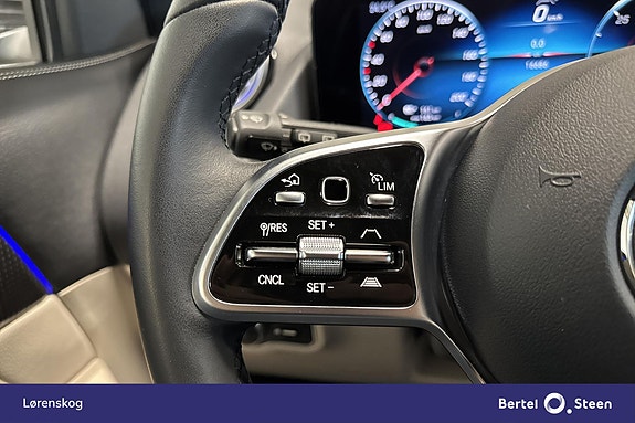 Mercedes-Benz EQA300 15 of 28