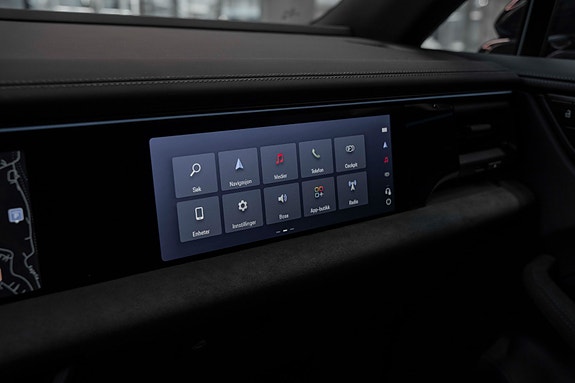 Porsche Macan 25 of 30