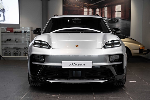 Porsche Macan 11 of 30