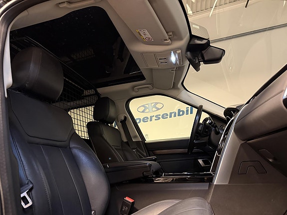 Land Rover Discovery 13 of 22