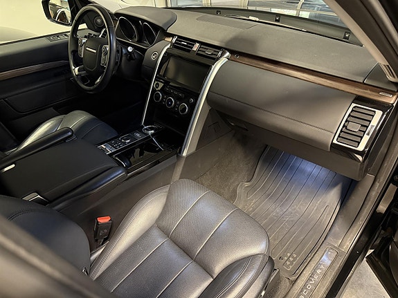 Land Rover Discovery 11 of 22