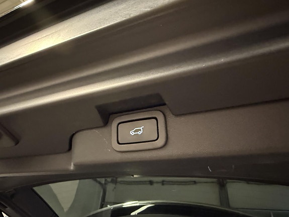 Land Rover Discovery 16 of 22