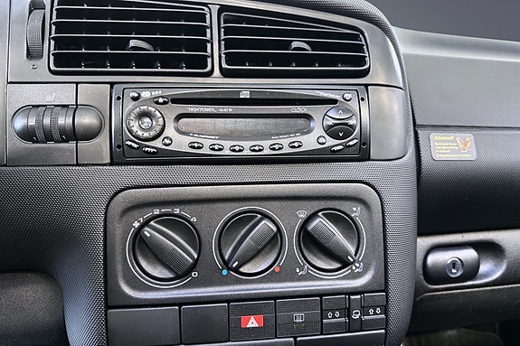 Volkswagen Golf IV 28 of 30