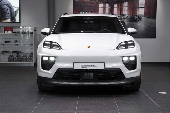 Porsche Macan 9 of 30