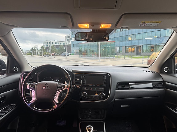 Mitsubishi Outlander 16 of 30
