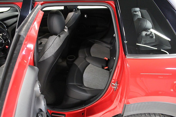 MINI Cooper 10 of 22