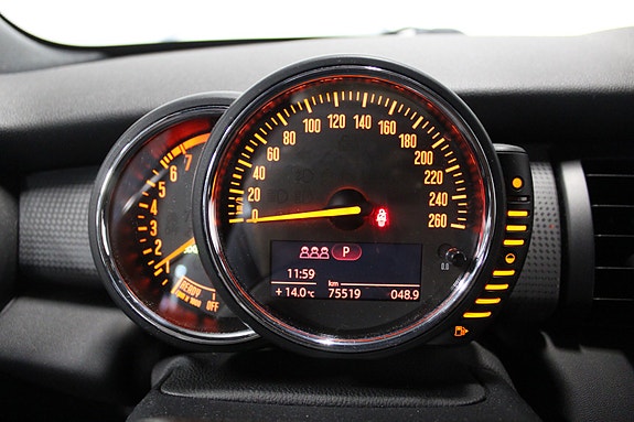 MINI Cooper 12 of 22