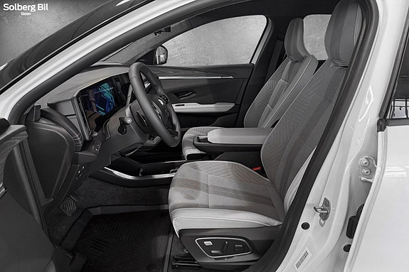Renault Scenic E-Tech 14 of 30