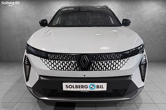 Renault Scenic E-Tech 3 of 30