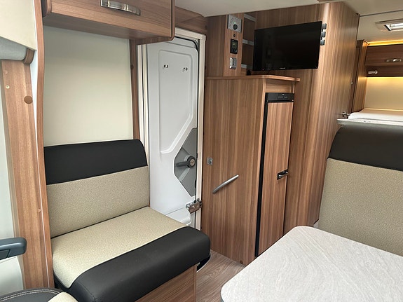 Weinsberg CaraSuite 700 MX R58 Cara Suite 700 MX 12 of 30