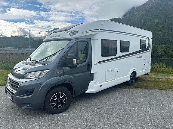 Weinsberg CaraSuite 700 MX R58 Cara Suite 700 MX 3 of 30