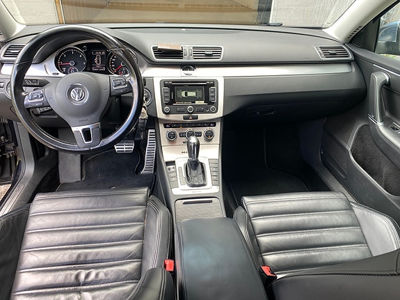 Volkswagen Passat 15 of 23