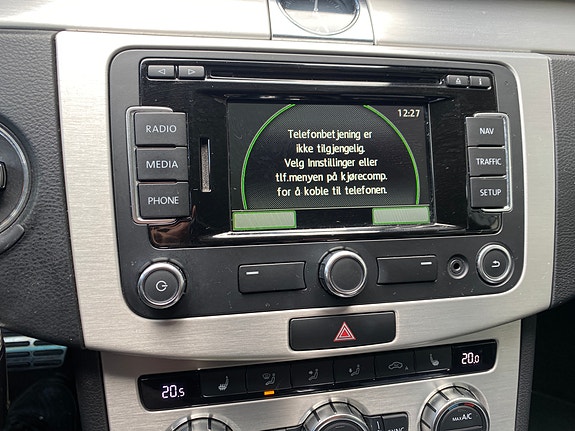 Volkswagen Passat 21 of 23