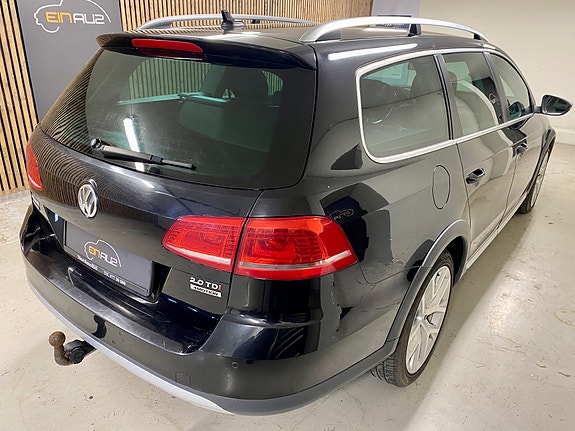Volkswagen Passat 7 of 23