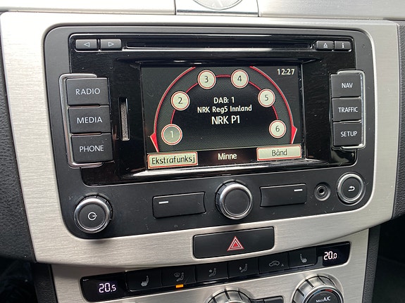 Volkswagen Passat 20 of 23