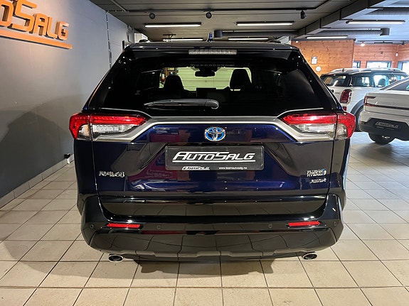 Toyota RAV4 11 of 28