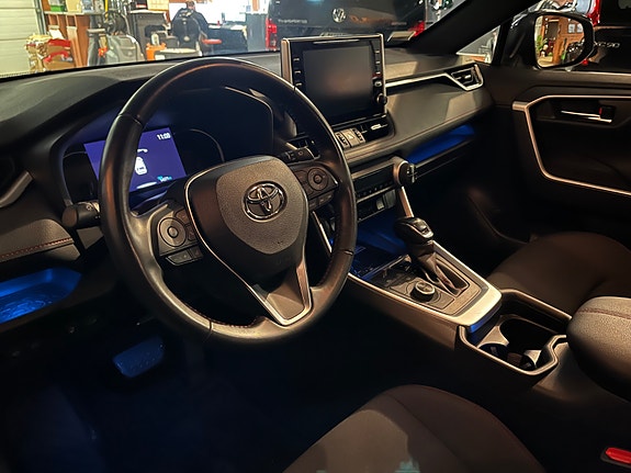 Toyota RAV4 17 of 28