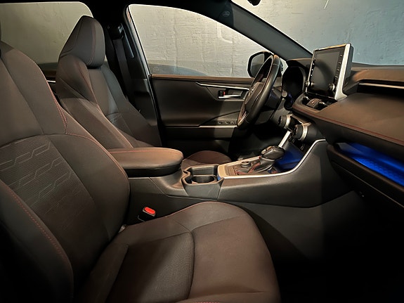 Toyota RAV4 22 of 28