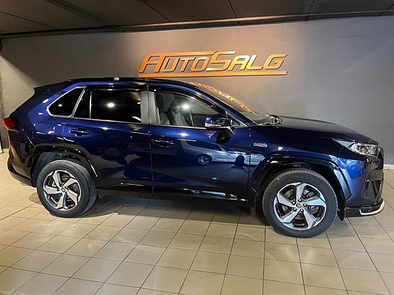 Toyota RAV4 8 of 28