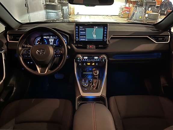 Toyota RAV4 15 of 28