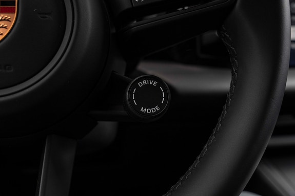 Porsche Macan 14 of 30