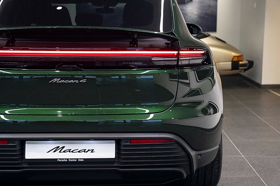 Porsche Macan 5 of 30