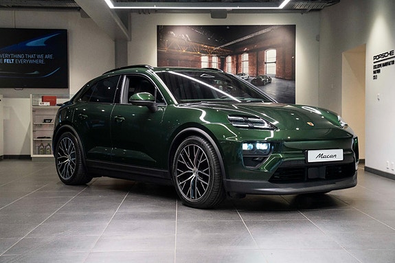 Porsche Macan 10 of 30