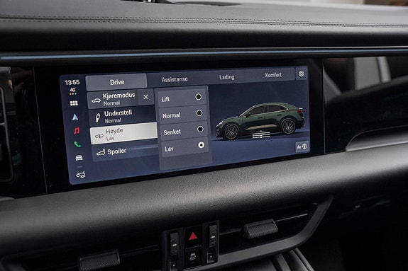 Porsche Macan 16 of 30