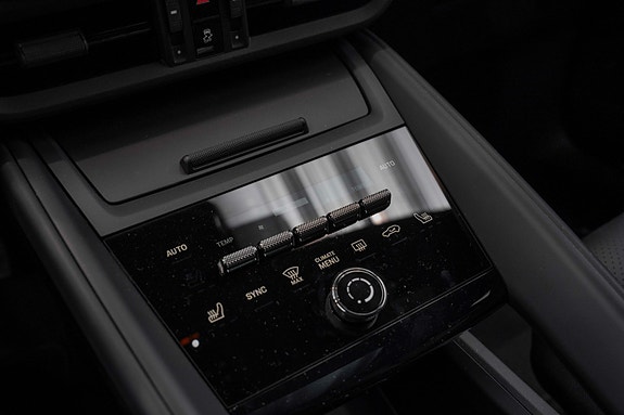 Porsche Macan 20 of 30