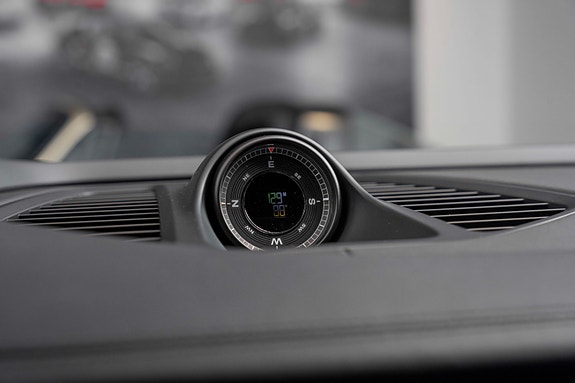 Porsche Macan 19 of 30