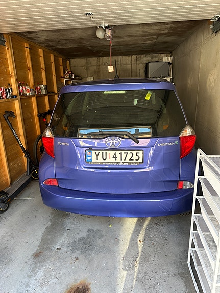 Toyota Verso-S 2 of 5
