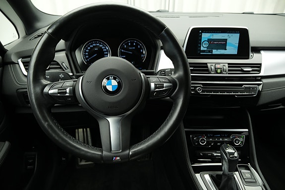 BMW 225xe 24 of 30