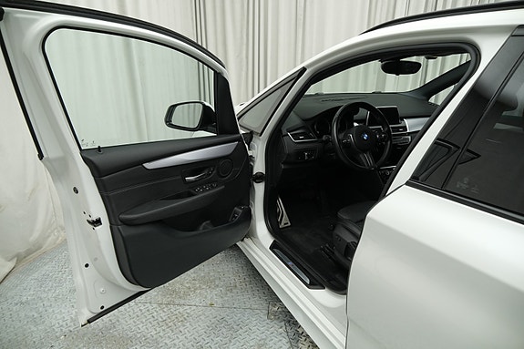 BMW 225xe 19 of 30