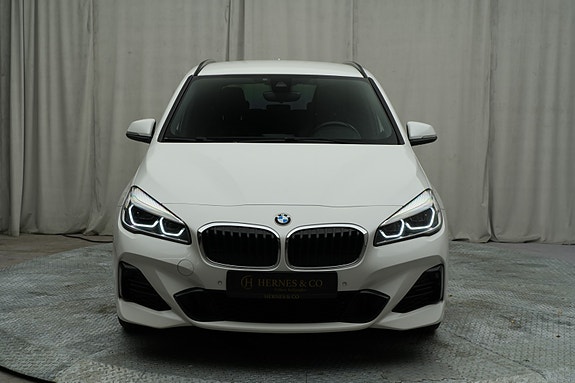 BMW 225xe 2 of 30